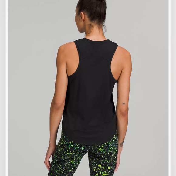 Lululemon High-Neck Running and Training Tank Top, black. NWT, size 2 - Picture 3 of 5